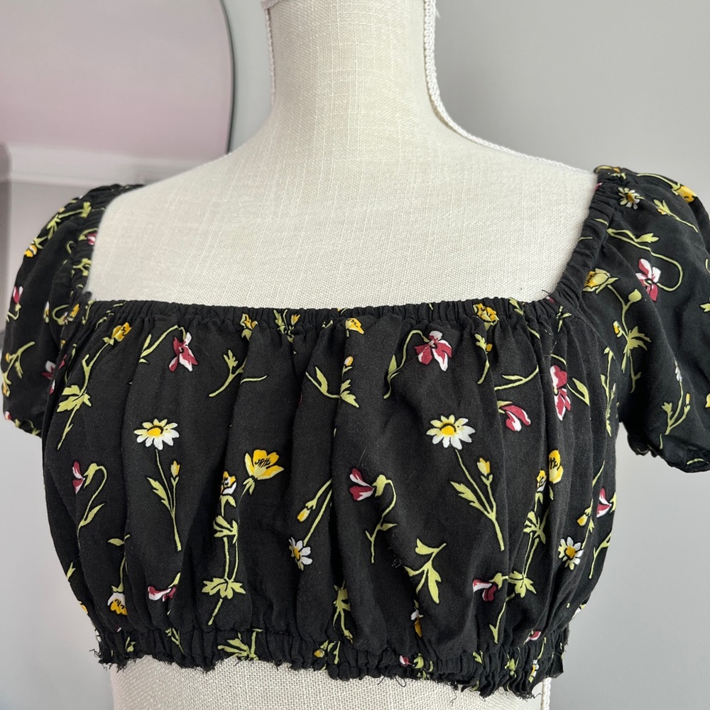 altered uo floral top 🌺 - Picture 2 of 5